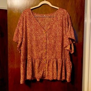 Comfy smock style blouse! Fun pattern and button down !